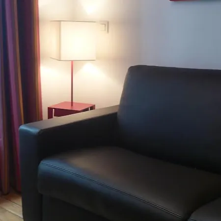 Apartment Parisian - Le Marais Studio *