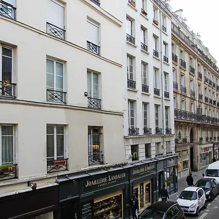 Apartment Parisian - Le Marais Studio *