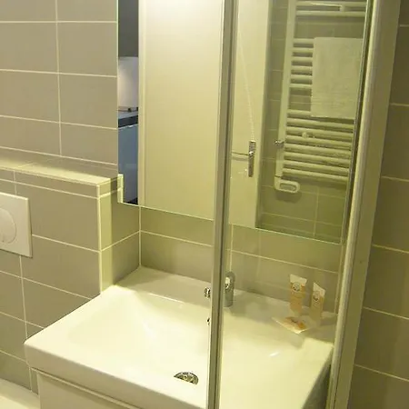 Apartment Parisian - Le Marais Studio *